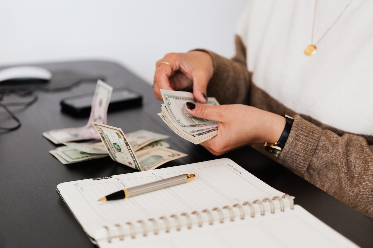 Taxe, deduceri si Registrul de Evidenta Fiscala: Aspecte importante pentru PFA, II si IF