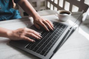 Laptopul Lenovo nu se aprinde? Iata cum poti depista problema si ce pasi sa urmezi