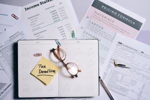 Ghiduri pentru PFA cu reduceri de pana la 75%: Legislatie explicata, monografii si studii de caz